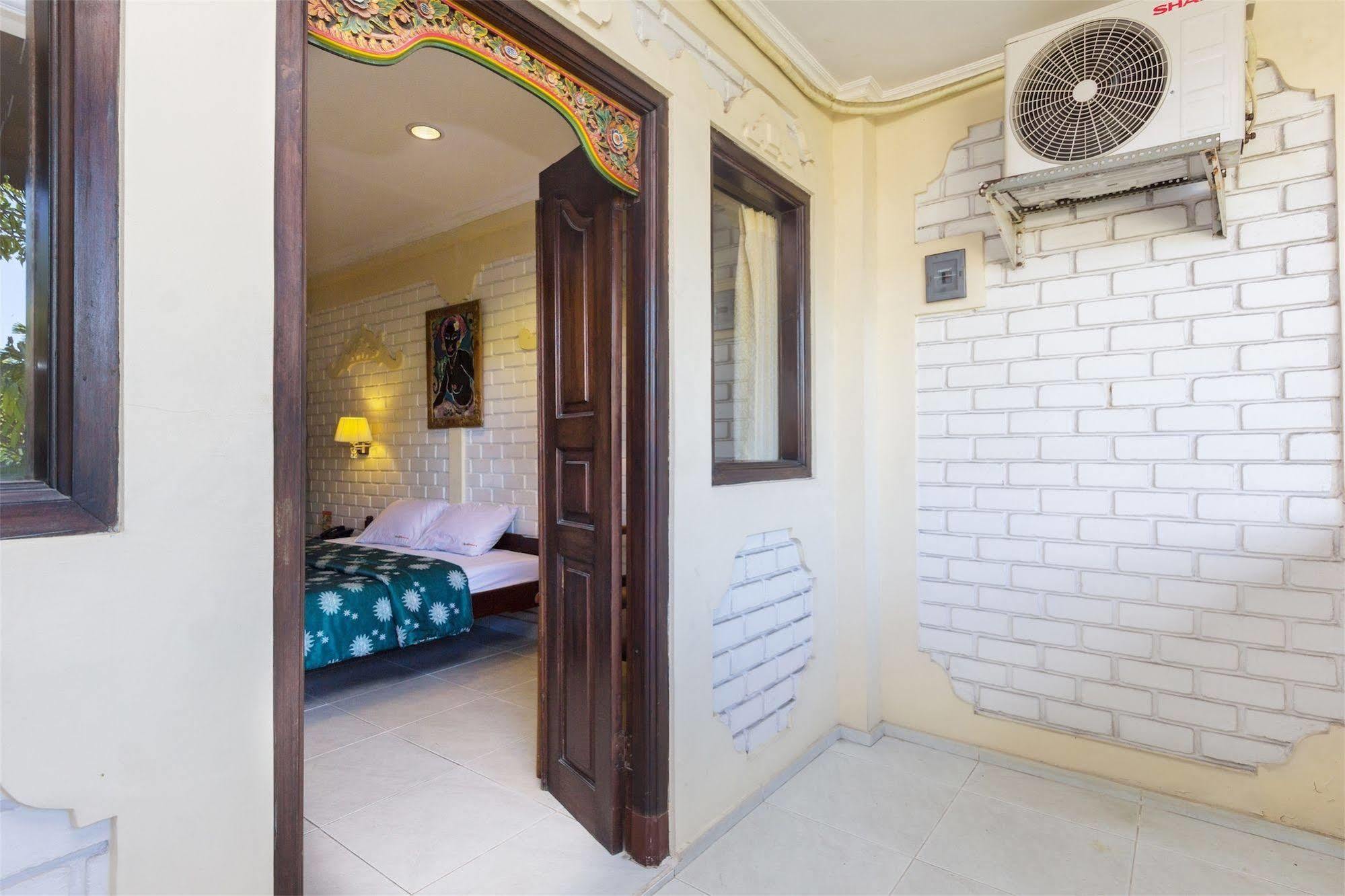 Reddoorz @ Arjuna Double Six Seminyak  Luaran gambar