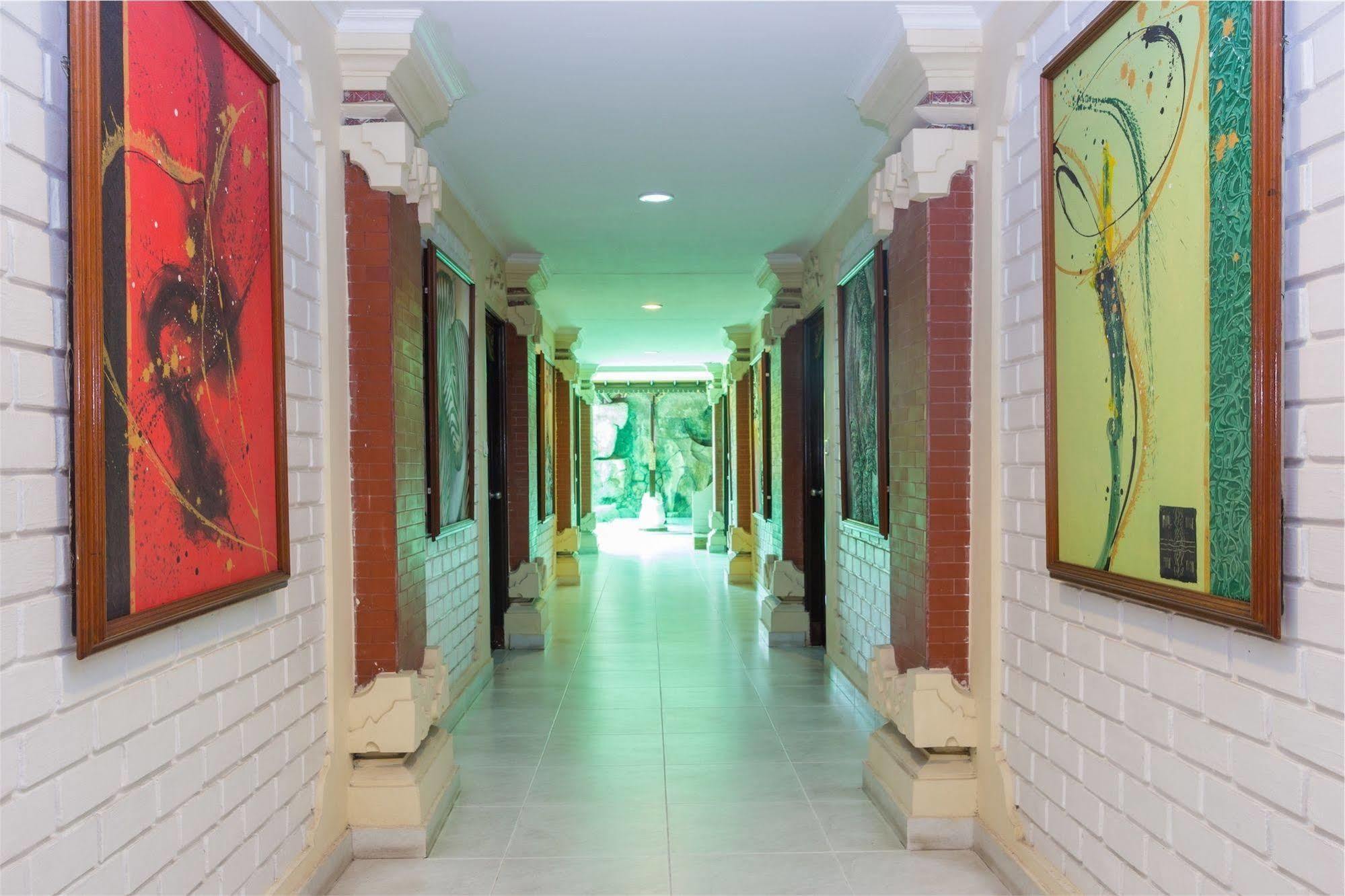 Reddoorz @ Arjuna Double Six Seminyak  Luaran gambar